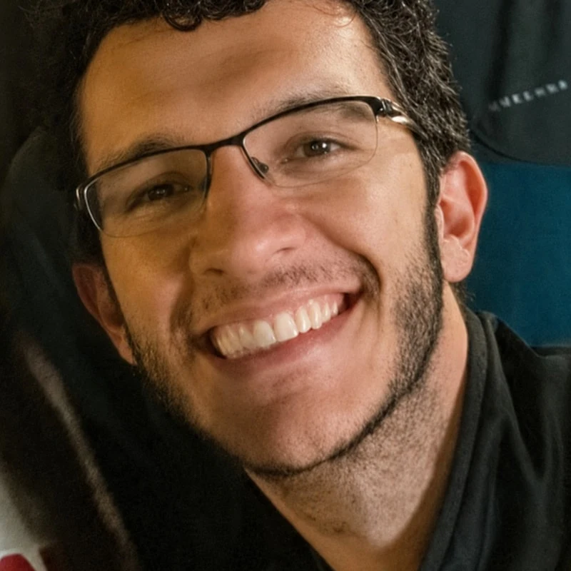Portrait of Raul Gabrich, CapiVarious Product Engineer and Game Designer.