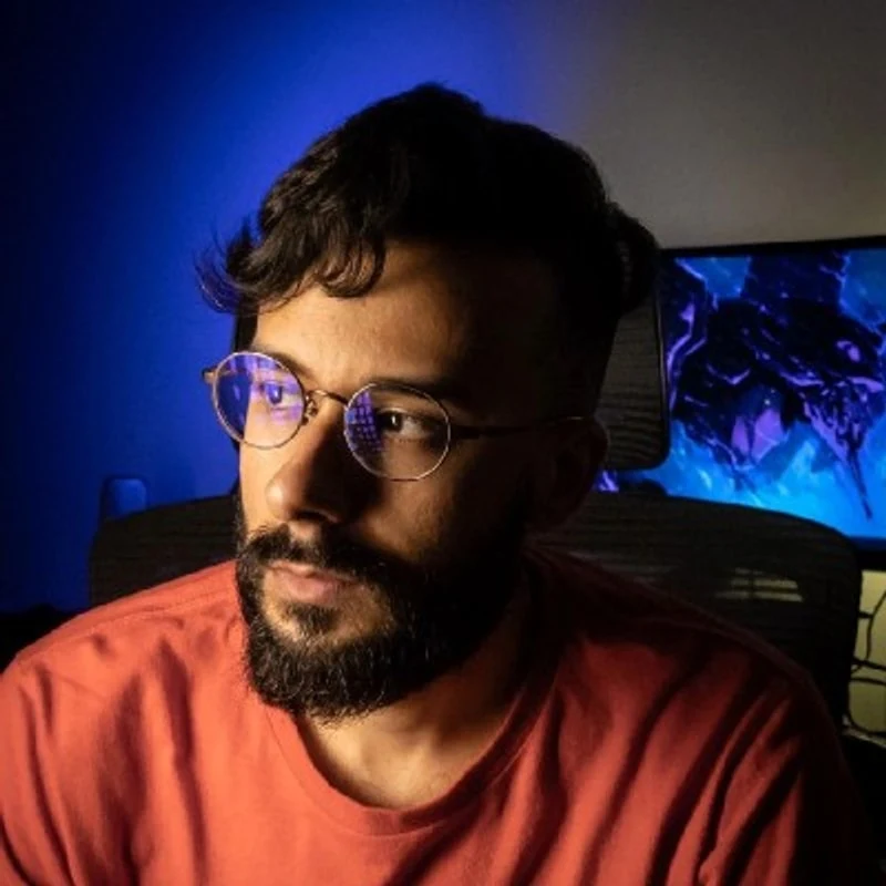 Portrait of Thadeu Carvalho, responsible for Art and Animation at CapiVarious.